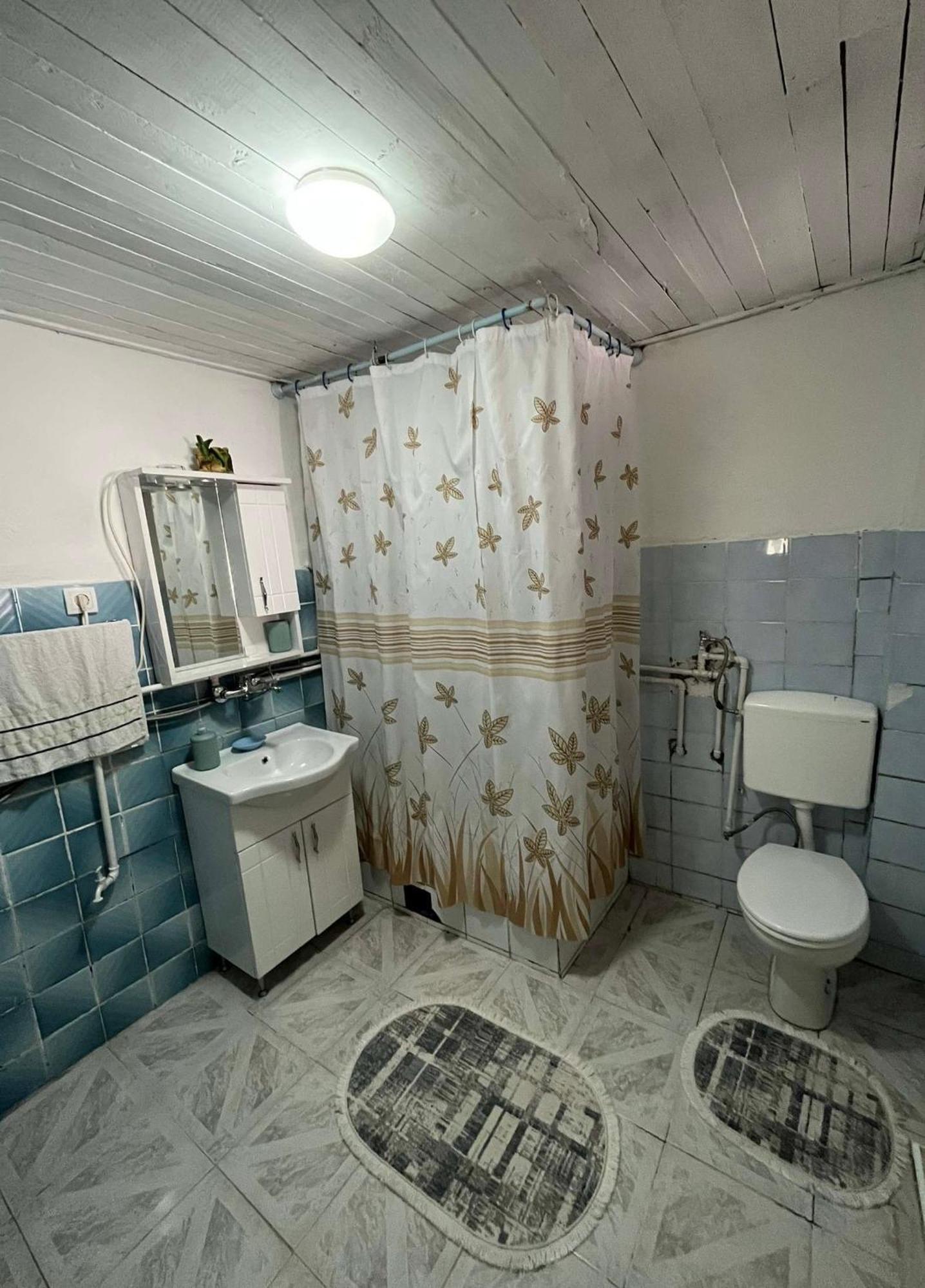 Guest House Guri Vusanje Luaran gambar
