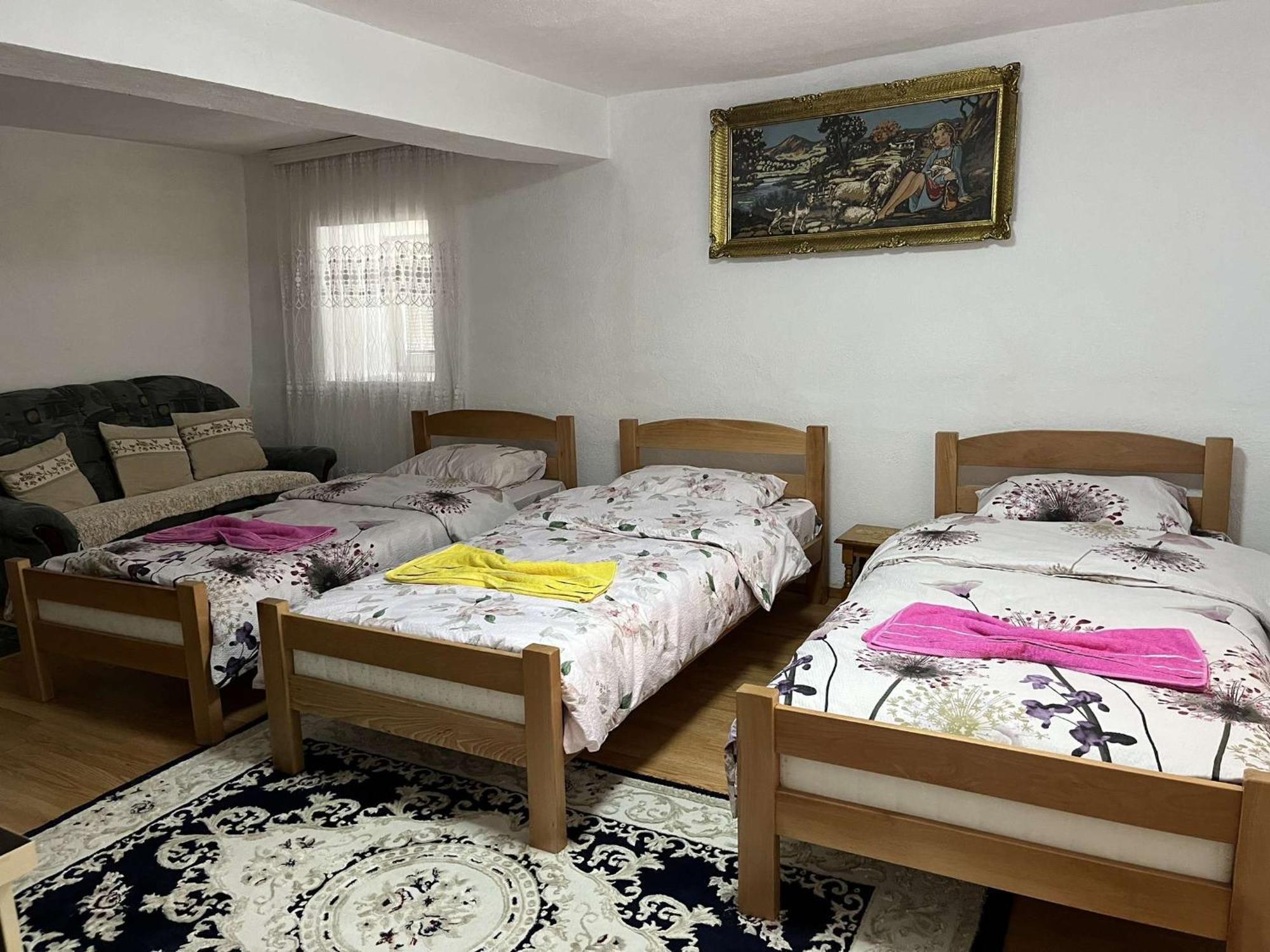 Guest House Guri Vusanje Luaran gambar